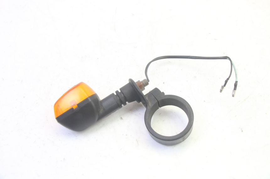 photo de KIERUNKOWSKAZ PRZEDNI PRAWY KSR TR SM 50 (2015 - 2018) - Inny kąt widzenia