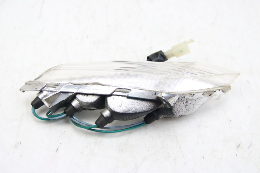 photo de KIERUNKOWSKAZ PRZEDNI PRAWY PEUGEOT TWEET 4T 50 (2010 - 2014) - Szczegół części