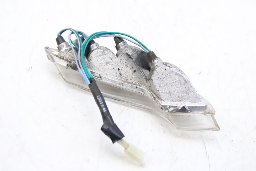 photo de KIERUNKOWSKAZ PRZEDNI PRAWY PEUGEOT TWEET 4T 50 (2010 - 2014) - Zoom stanu zużycia