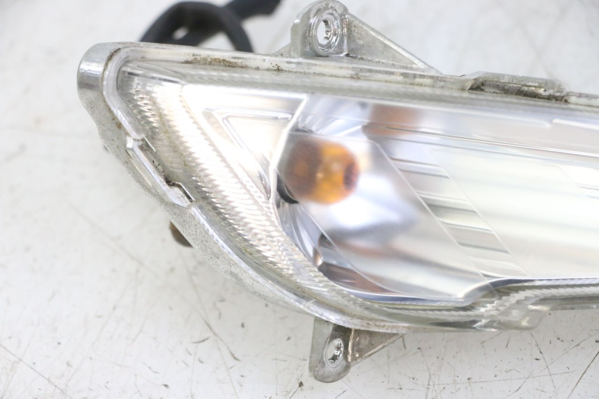 photo de KIERUNKOWSKAZ PRZEDNI PRAWY PEUGEOT TWEET 4T 50 (2014 - 2019) - Stan powierzchni