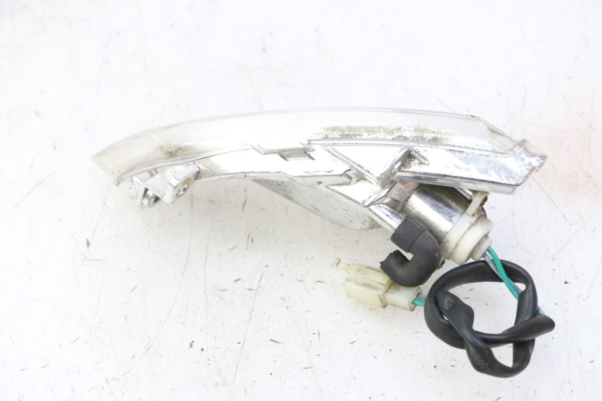 photo de KIERUNKOWSKAZ PRZEDNI PRAWY PEUGEOT TWEET 4T 50 (2018 - 2022) - Inny kąt widzenia