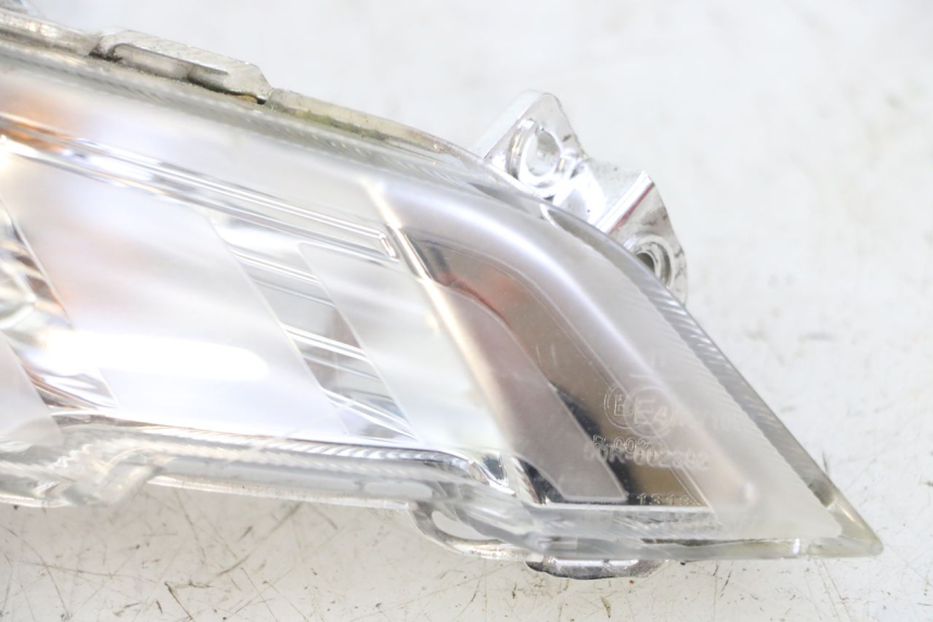 photo de KIERUNKOWSKAZ PRZEDNI PRAWY PEUGEOT TWEET 4T 50 (2018 - 2022) - Stan powierzchni