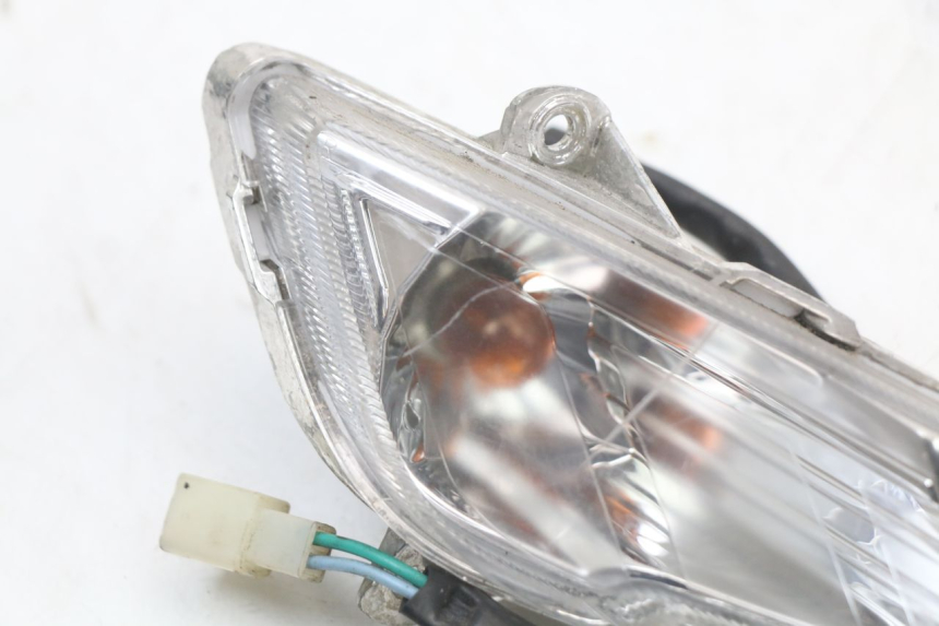 photo de KIERUNKOWSKAZ PRZEDNI PRAWY PEUGEOT TWEET 125 (2018 - 2021) - Szczegół części