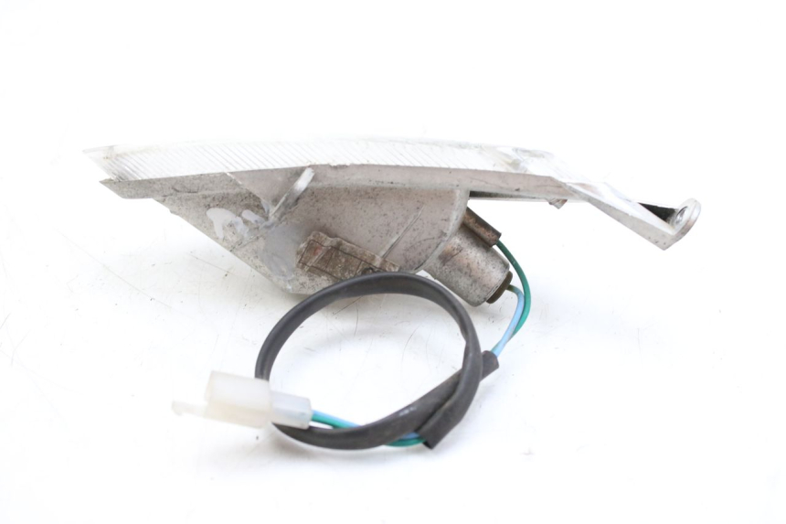 photo de KIERUNKOWSKAZ PRZEDNI PRAWY PEUGEOT V-CLIC VCLIC 50 (2007 - 2013) - Stan powierzchni