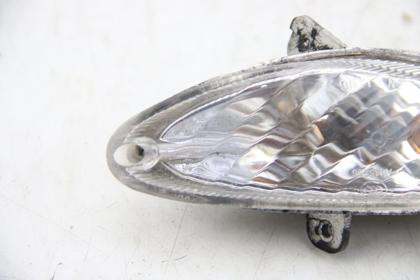 photo de KIERUNKOWSKAZ PRZEDNI PRAWY PEUGEOT V-CLIC VCLIC 50 (2007 - 2013) - Zoom stanu zużycia