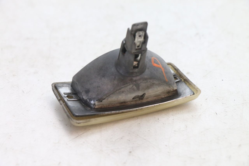 photo de PRAWA PRZEDNIA KIERUNKOWSKAZ PIAGGIO VESPA PK FL 2T 50 (1990 - 1996) - Inny kąt widzenia