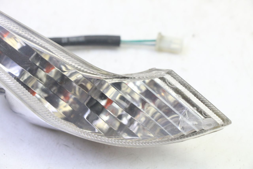 photo de KIERUNKOWSKAZ PRZEDNI PRAWY PEUGEOT VIVACITY NEW 4T 50 (2008 - 2017) - Zoom stanu zużycia