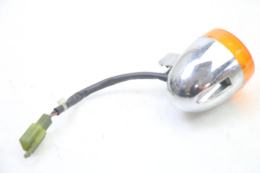 photo de KIERUNKOWSKAZ PRZEDNI PRAWY YAMAHA WHY 50 (1998 - 2000) - Inny kąt widzenia