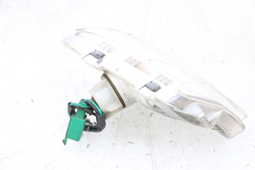 photo de KIERUNKOWSKAZ PRZEDNI PRAWY YAMAHA XMAX X-MAX 125 (2006 - 2009) - Punkty mocowania