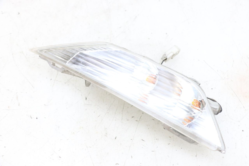 photo de KIERUNKOWSKAZ PRZEDNI PRAWY PIAGGIO X8 125 (2004 - 2007) - Widok główny