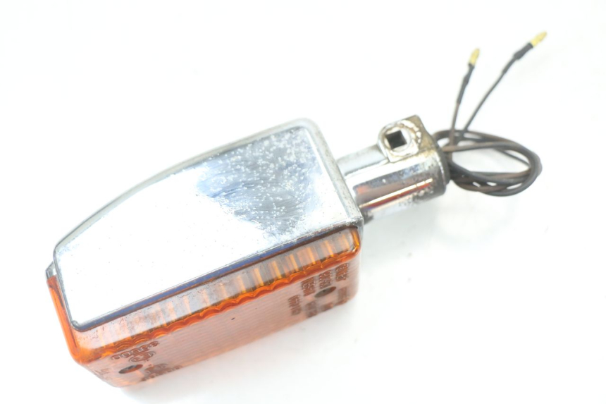 photo de PRAWY PRZEDNI KIERUNKOWSKAZ YAMAHA XJ F 900 (1983 - 1994) - Zoom stanu zużycia