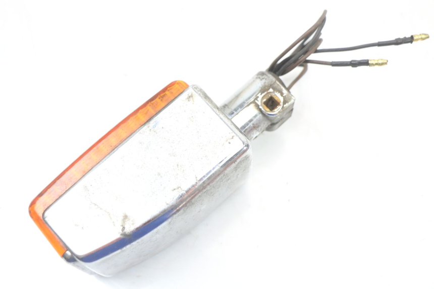 photo de PRAWY PRZEDNI KIERUNKOWSKAZ YAMAHA XJ F 900 (1983 - 1994) - Inny kąt widzenia