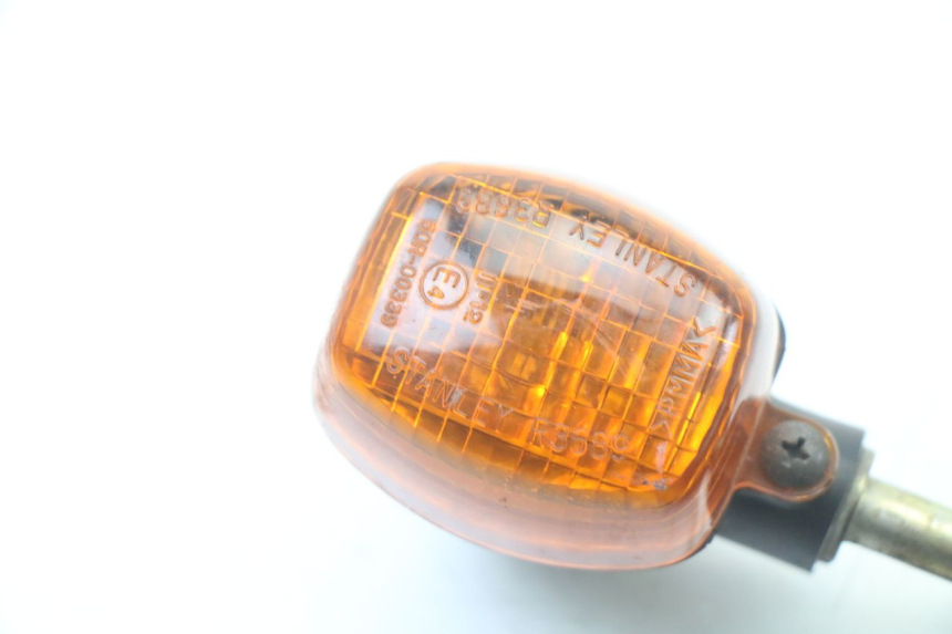 photo de KIERUNKOWSKAZ PRZEDNI PRAWY YAMAHA SR 125 (1982 - 2003) - Zoom stanu zużycia