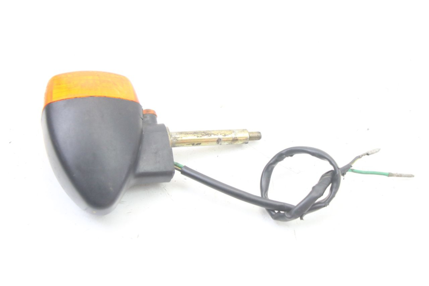 photo de KIERUNKOWSKAZ PRZEDNI PRAWY YAMAHA SR 125 (1982 - 2003) - Inny kąt widzenia