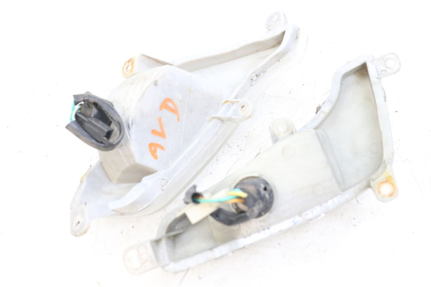 photo de KIERUNKOWSKAZ PRZEDNI SYM FIDDLE 2 50 (2008 - 2013) - Zoom stanu zużycia