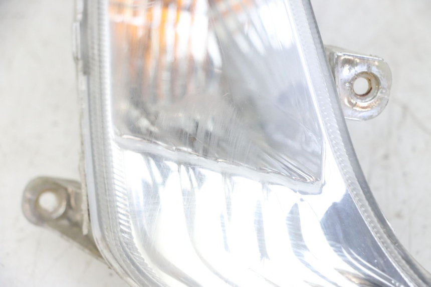 photo de KIERUNKOWSKAZ PRZEDNI SYM FIDDLE 2 50 (2008 - 2013) - Punkty mocowania