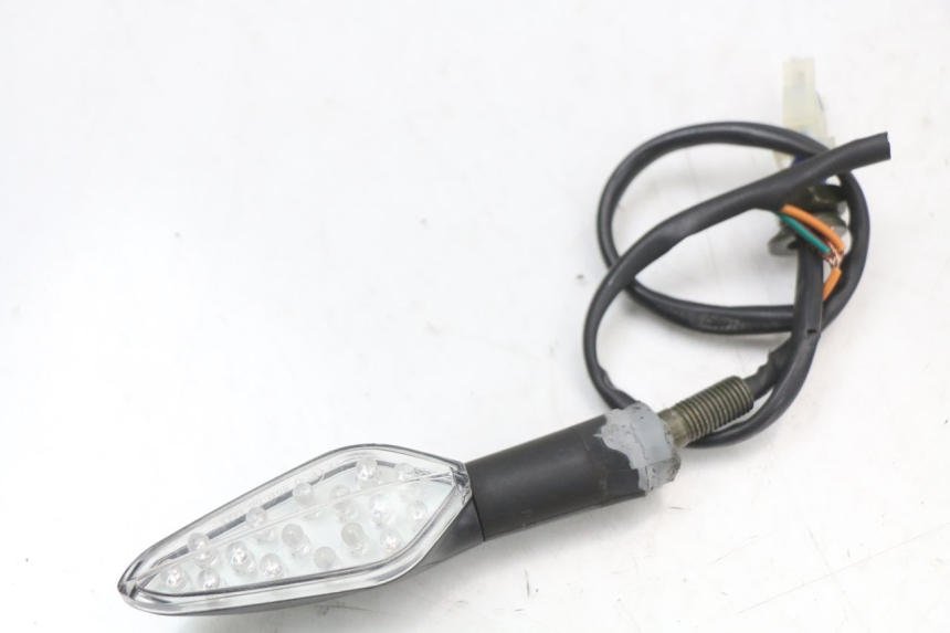 photo de LEWY PRZEDNI KIERUNKOWSKAZ E-MAX 80L 1 (2011 - 2014) - Widok główny