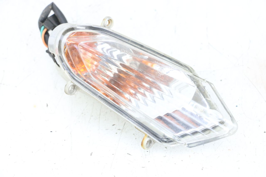 photo de KIERUNKOWSKAZ PRZEDNI LEWY KYMCO AGILITY CITY 4T 50 (2008 - 2016) - Widok główny