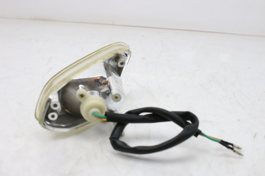 photo de Klosz kierunkowskazu przedniego lewego KYMCO AGILITY FR 2T 50 (2012 - 2017) - Zoom stanu zużycia
