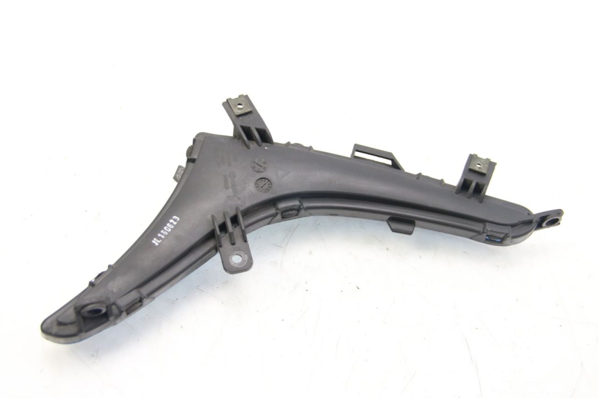 photo de LEWY PRZEDNI KIERUNKOWSKAZ ECCITY ARTELEC 670 1 (2013 - 2017) - Inny kąt widzenia