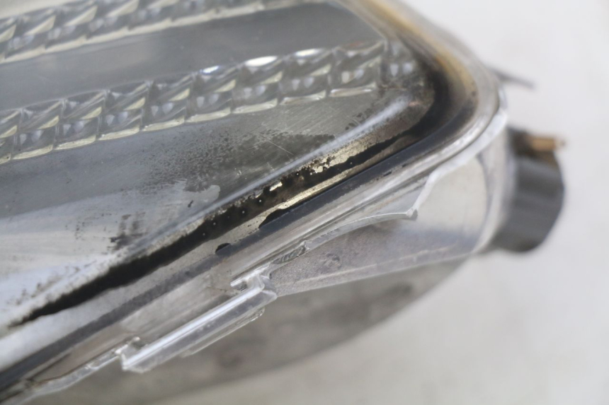 photo de KIERUNKOWSKAZ PRZEDNI LEWY APRILIA ATLANTIC 500 (2002 - 2003) - Zoom stanu zużycia