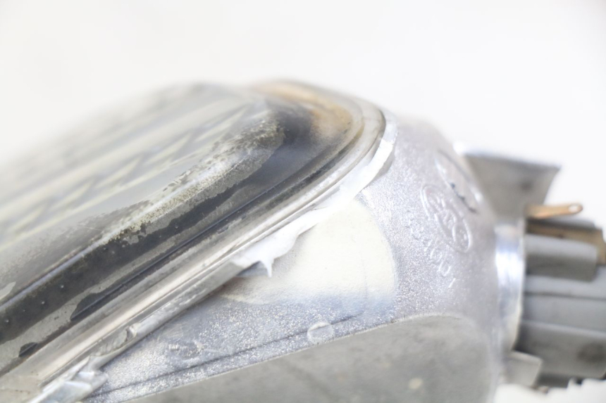 photo de KIERUNKOWSKAZ PRZEDNI LEWY APRILIA ATLANTIC 500 (2002 - 2003) - Zbliżenie techniczne