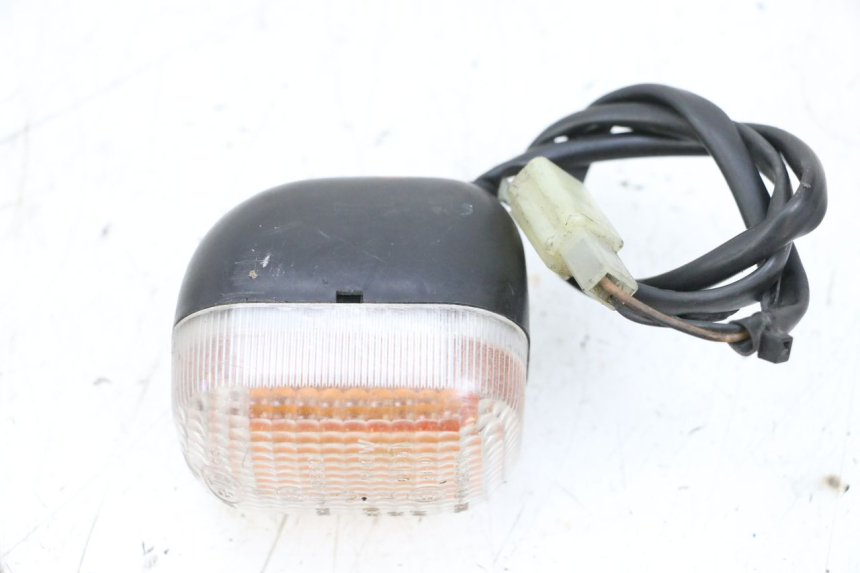 photo de KIERUNKOWSKAZ PRZEDNI LEWY MBK BOOSTER SPIRIT NAKED 50 (2004 - 2017) - Zbliżenie techniczne