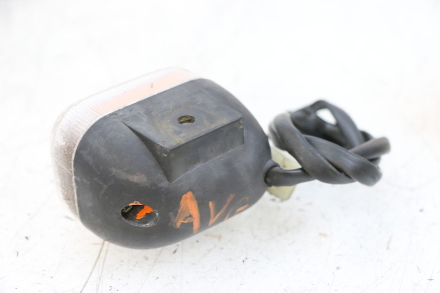 photo de KIERUNKOWSKAZ PRZEDNI LEWY MBK BOOSTER SPIRIT NAKED 50 (2004 - 2017) - Stan powierzchni