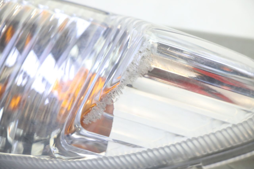 photo de KIERUNKOWSKAZ PRZEDNI LEWY SUZUKI BURGMAN 125 (2007 - 2014) - Inny kąt widzenia