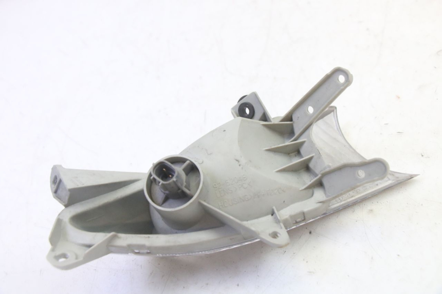 photo de KIERUNKOWSKAZ PRZEDNI LEWY SUZUKI BURGMAN 125 (2007 - 2014) - Stan powierzchni