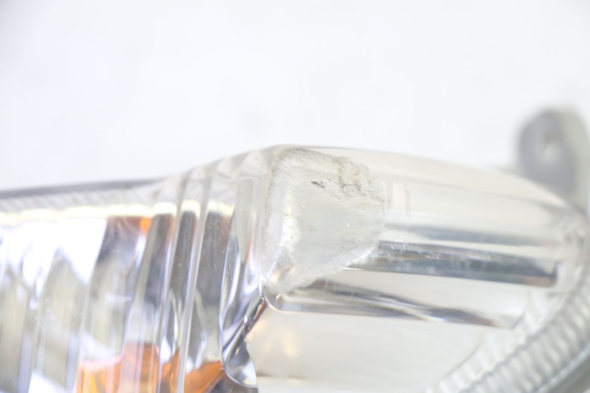 photo de KIERUNKOWSKAZ PRZEDNI LEWY SUZUKI BURGMAN 125 (2007 - 2014) - Szczegół części