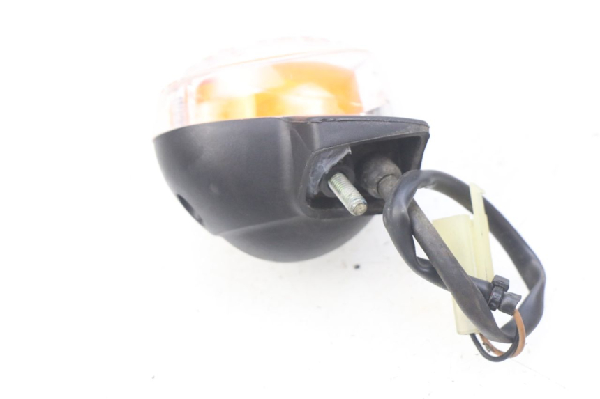 photo de KIERUNKOWSKAZ PRZEDNI LEWY YAMAHA BW'S 50 (2004 - 2017) - Zbliżenie techniczne