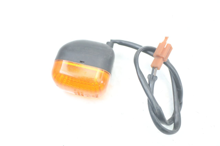 photo de KIERUNKOWSKAZ PRZEDNI LEWY YAMAHA BW'S BWS 125 (2010 - 2013) - Zbliżenie techniczne