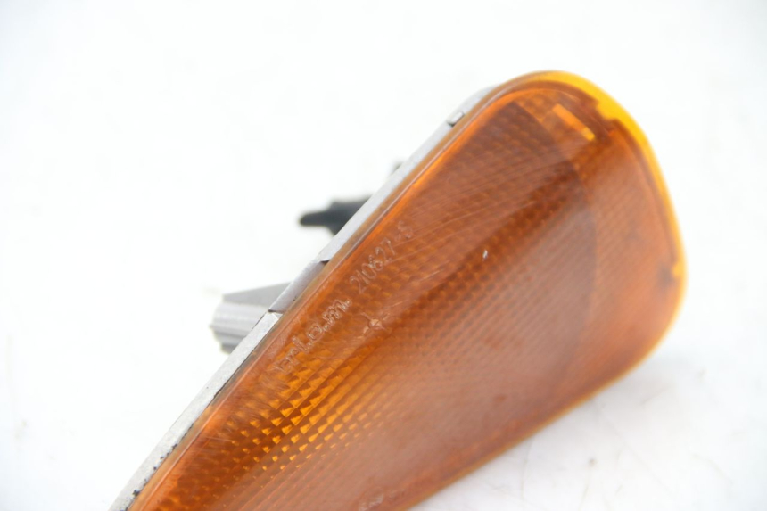 photo de LEWY PRZEDNI KIERUNKOWSKAZ BMW C1 125 (2000 - 2003) - Zbliżenie techniczne