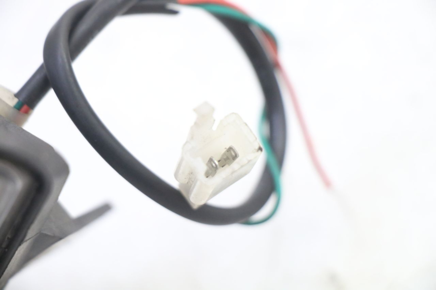 photo de LEWY PRZEDNI KIERUNKOWSKAZ ORCAL CAVARO 4T 50 (2019 - 2023) - Stan powierzchni