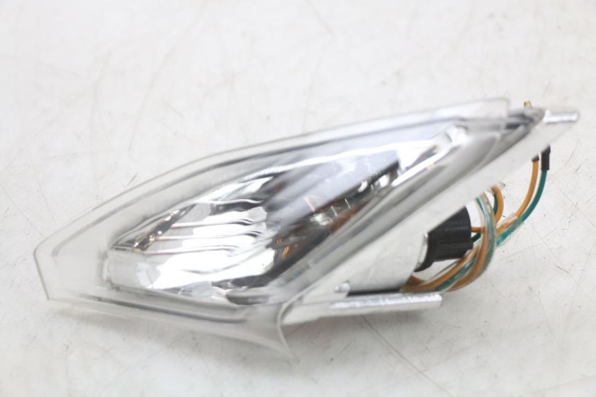 photo de KIERUNKOWSKAZ PRZEDNI LEWY SYM CROX 4T 50 (2016 - 2023) - Zoom stanu zużycia