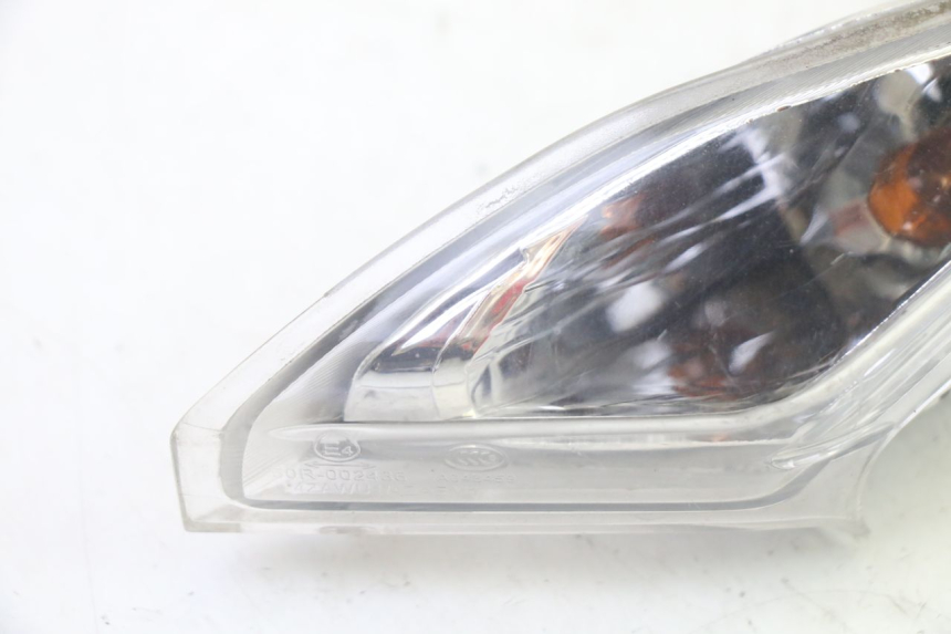 photo de KIERUNKOWSKAZ PRZEDNI LEWY SYM CROX 4T 50 (2016 - 2023) - Szczegół części