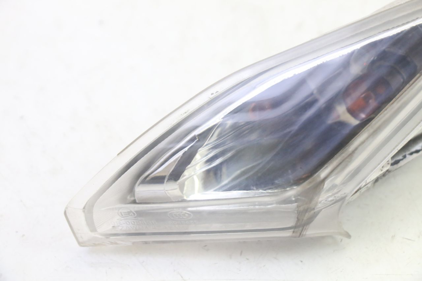 photo de KIERUNKOWSKAZ PRZEDNI LEWY SYM CROX 4T 50 (2016 - 2023) - Szczegół części