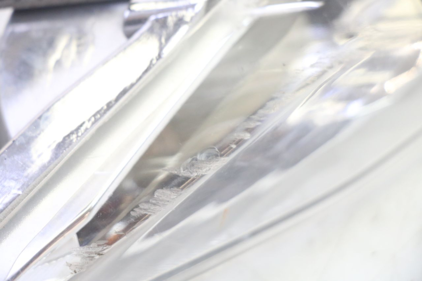 photo de KIERUNKOWSKAZ PRZEDNI LEWY SYM CROX 4T 50 (2016 - 2023) - Punkty mocowania