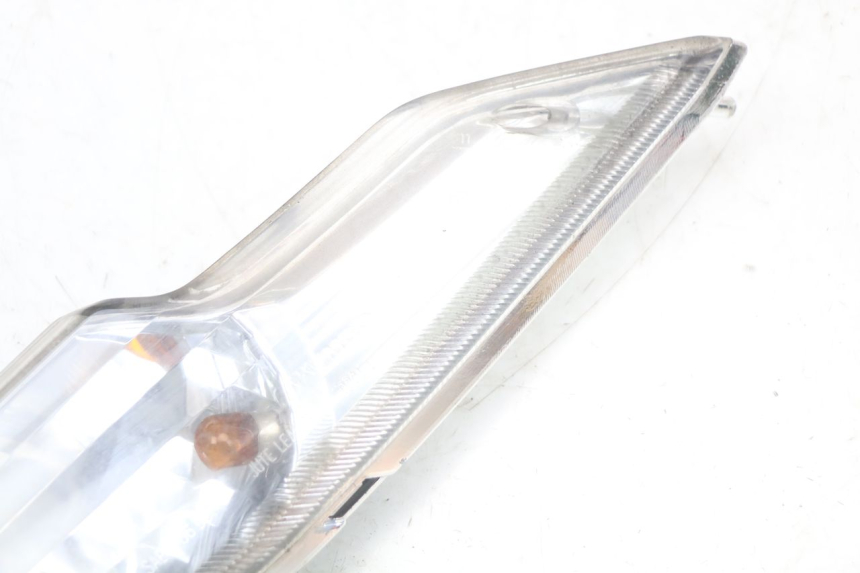 photo de LEWY PRZEDNI KIERUNKOWSKAZ KYMCO DINK 4T 50 (2007 - 2018) - Zbliżenie techniczne