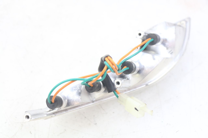 photo de LEWY PRZEDNI KIERUNKOWSKAZ PEUGEOT E-VIVACITY 1 (2012 - 2018) - Zoom stanu zużycia