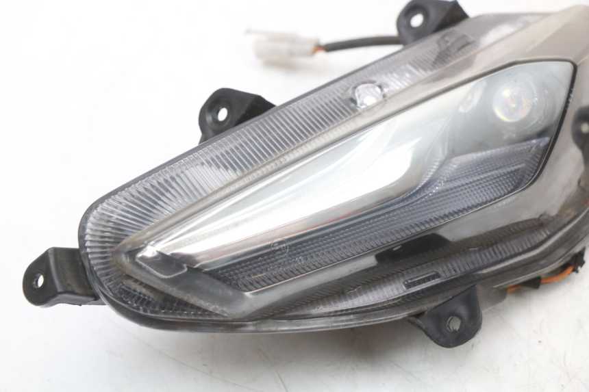 photo de LEWY PRZEDNI KIERUNKOWSKAZ JM MOTORS EVOLIS 4T 50 (2018 - 2022) - Inny kąt widzenia