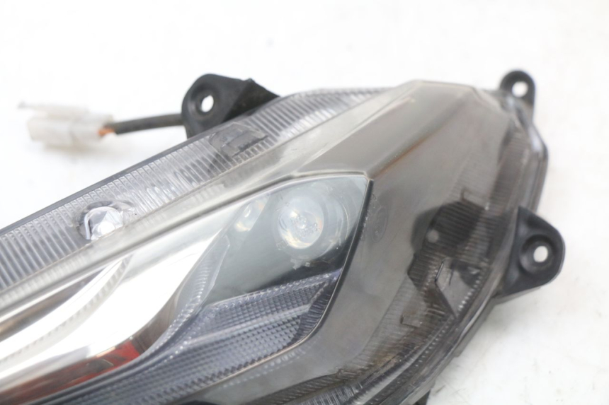 photo de LEWY PRZEDNI KIERUNKOWSKAZ JM MOTORS EVOLIS 4T 50 (2018 - 2022) - Zbliżenie techniczne