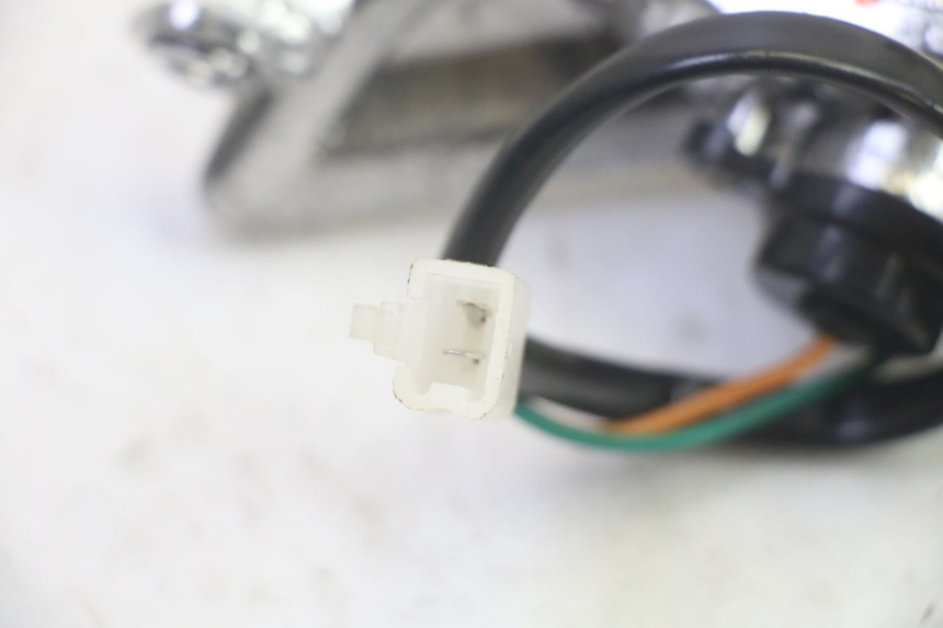 photo de KIERUNKOWSKAZ PRZEDNI LEWY BTC FELICE SPORT 50 - Inny kąt widzenia