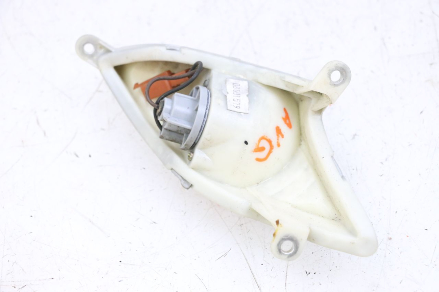 photo de KIERUNKOWSKAZ PRZEDNI LEWY MBK FLAME X 125 (2007 - 2016) - Zbliżenie techniczne