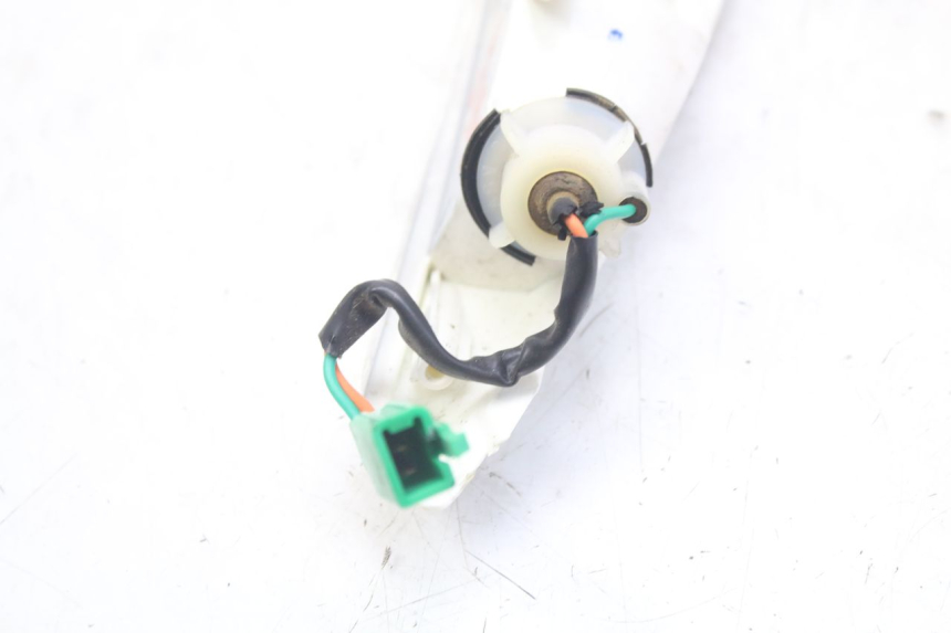 photo de KIERUNKOWSKAZ PRZEDNI LEWY PEUGEOT GEOPOLIS RS 125 (2007 - 2009) - Szczegół części