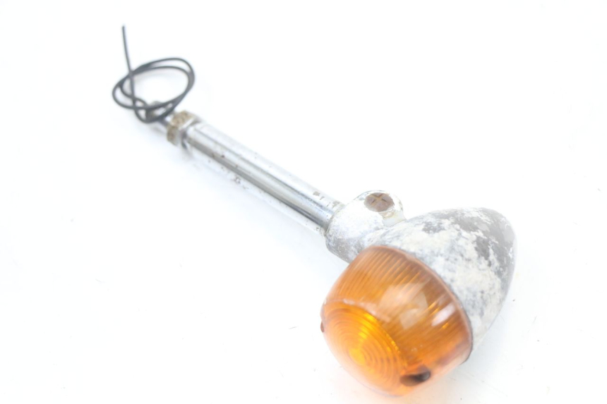 photo de LEWY PRZEDNI KIERUNKOWSKAZ SUZUKI GN 125 (1997 - 2000) - Inny kąt widzenia