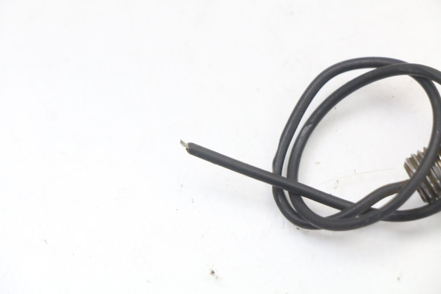 photo de LEWY PRZEDNI KIERUNKOWSKAZ SUZUKI GN 125 (1997 - 2000) - Punkty mocowania