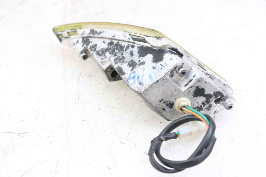 photo de KIERUNKOWSKAZ PRZEDNI LEWY GOES WIKI 125 (2010 - 2015) - Szczegół części