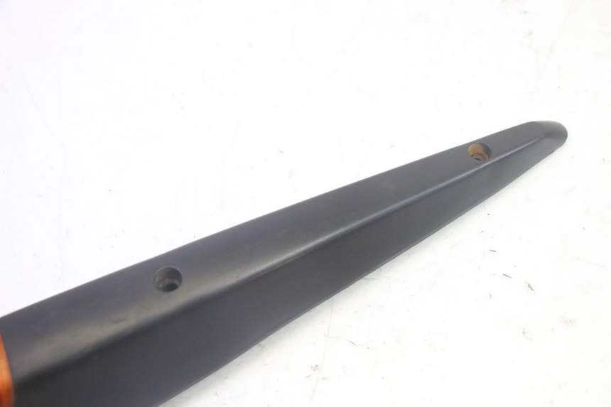 photo de KIERUNKOWSKAZ PRZEDNI LEWY KAWASAKI GPZ RX 1000 (1986 - 1988) - Zoom stanu zużycia